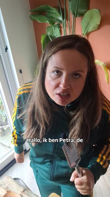 @Elvira Semovic | Comedian