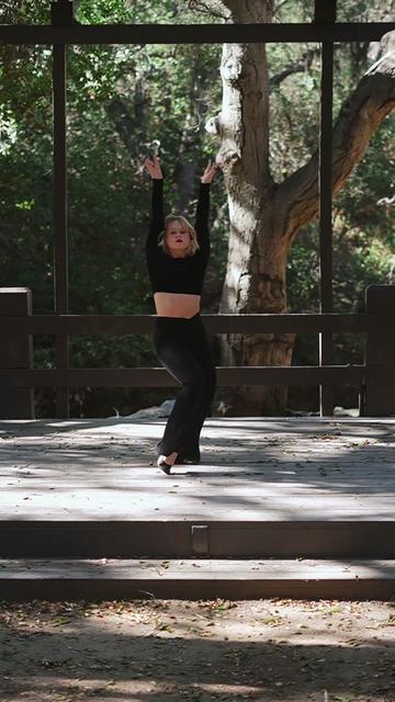@noellerothofficial