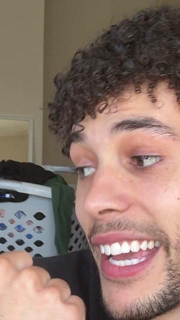 @Chrisbucketz