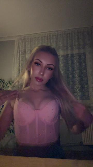 @Nikola🩷