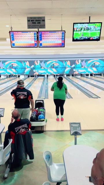 @Halle_Bowls
