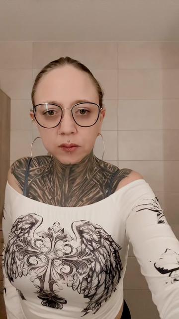 @Unsympathisch😏😈