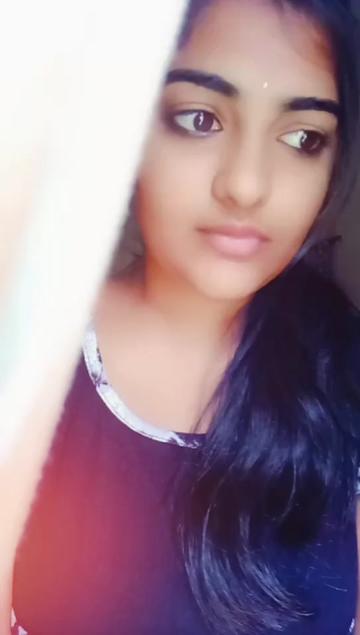@👑Varsha_Chowdary👑
