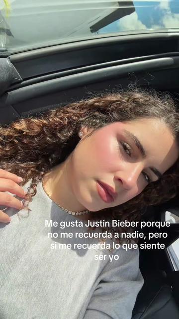 @lialopez