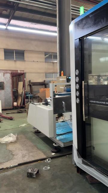 @HYX Thermoforming Machine