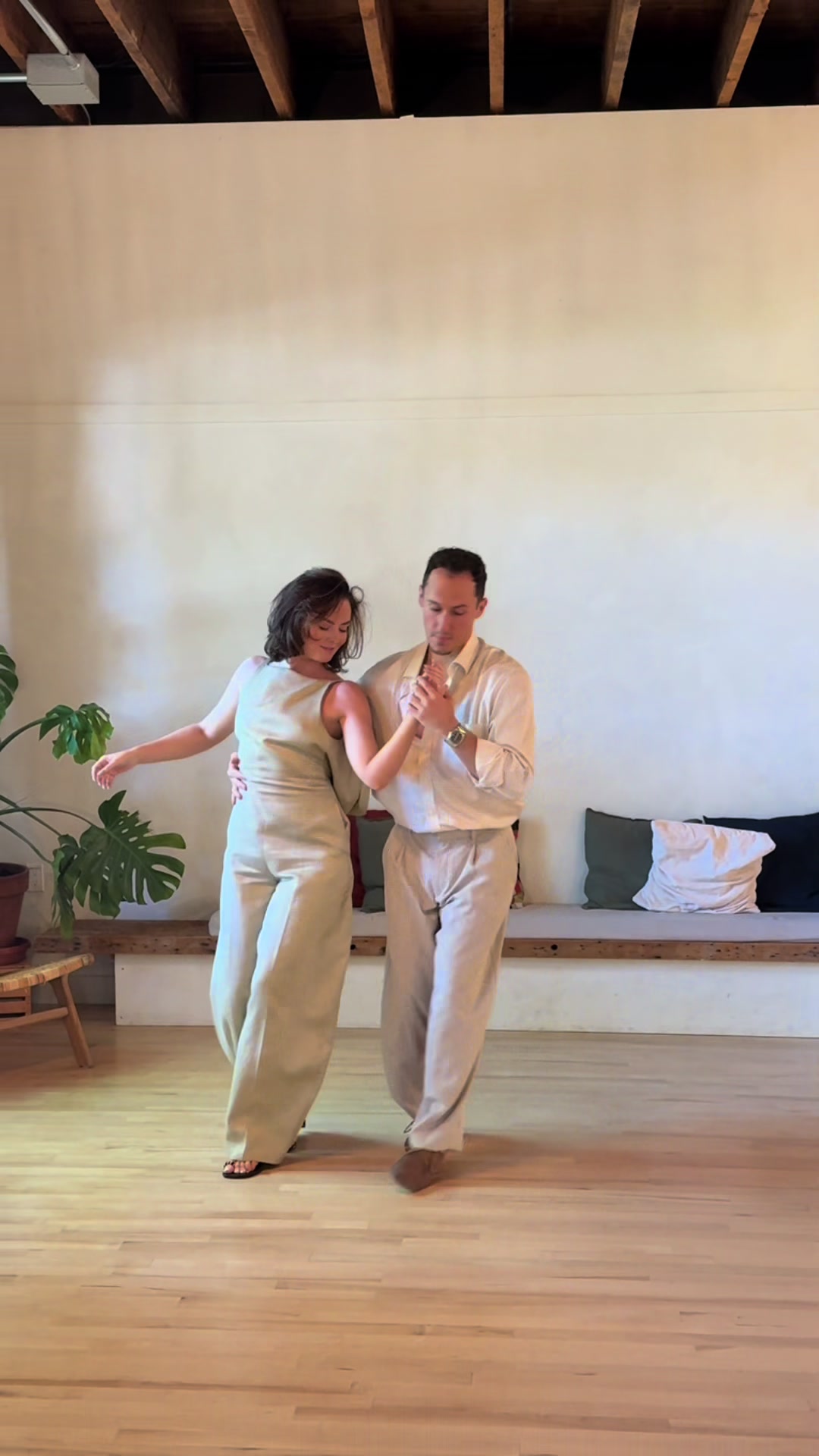 @laura