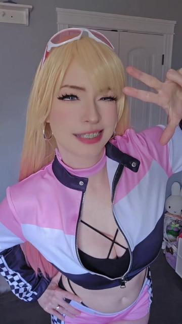 @KonekoCosplays on IG