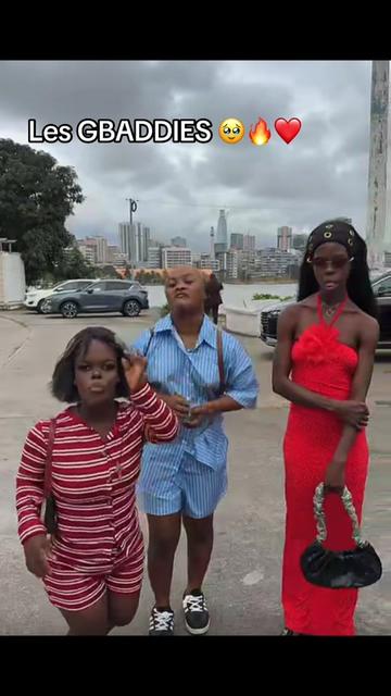 @📸LOGBOOO M&Eacute;DIA 🎥