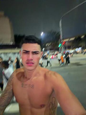 @Brando23