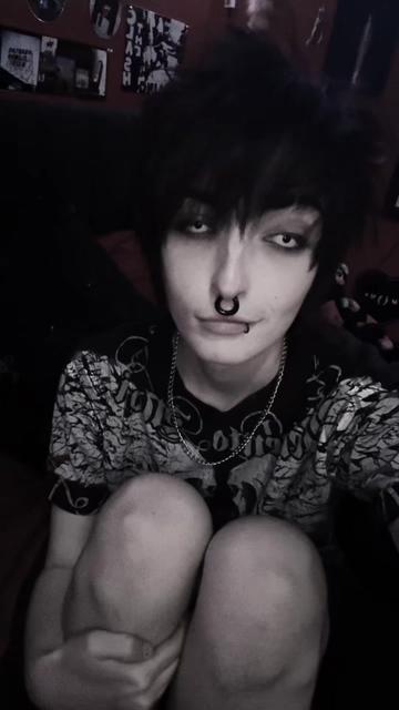 @⁺{¬ºཀ°}¬☣︎ Jay