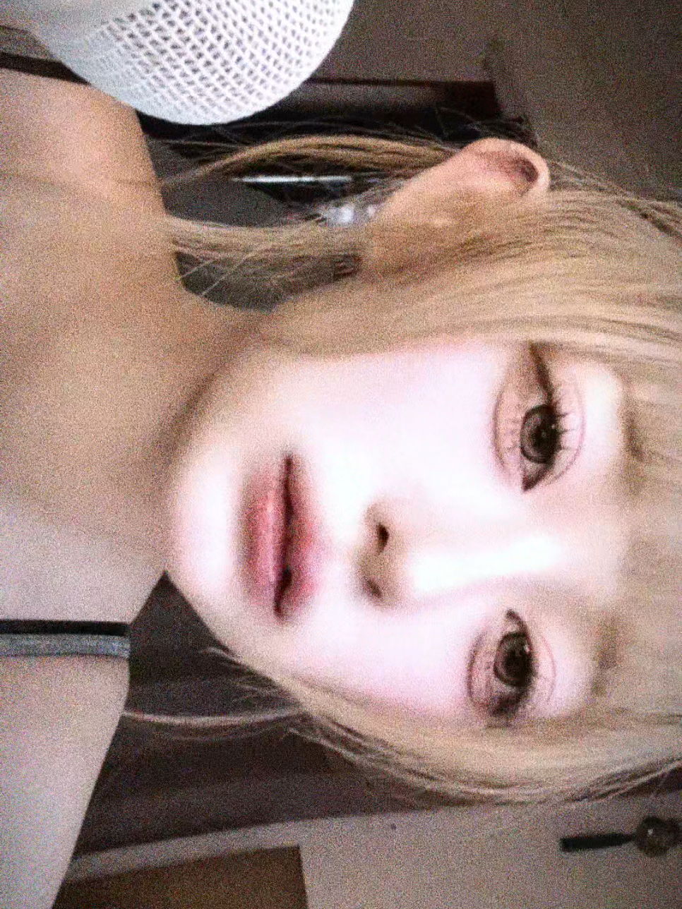 @くらい