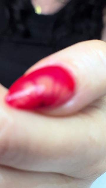 @Les ongles de Lyvie