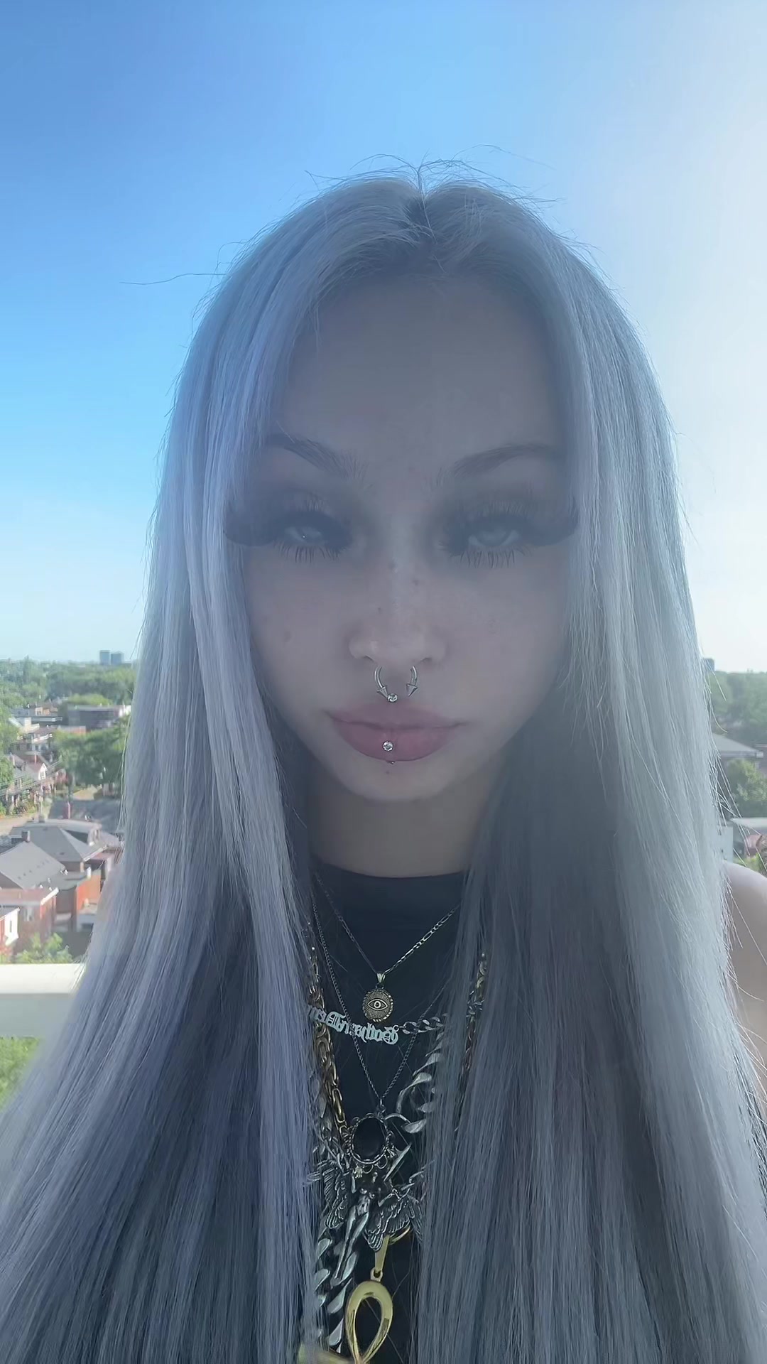 @2pretty4ademon