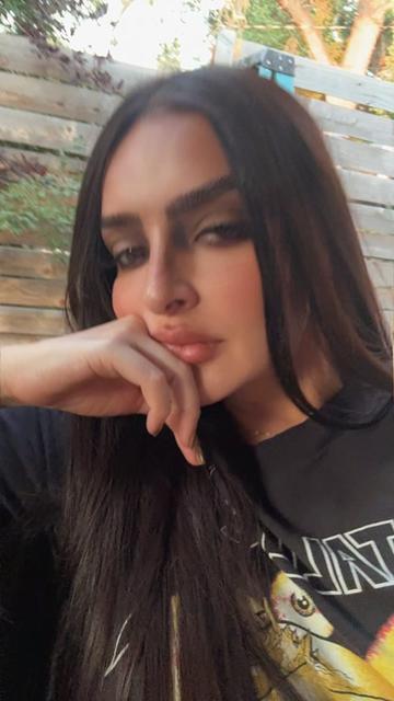 @Elle