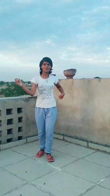 @Nisha yadav