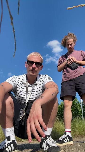 @Die Twinz