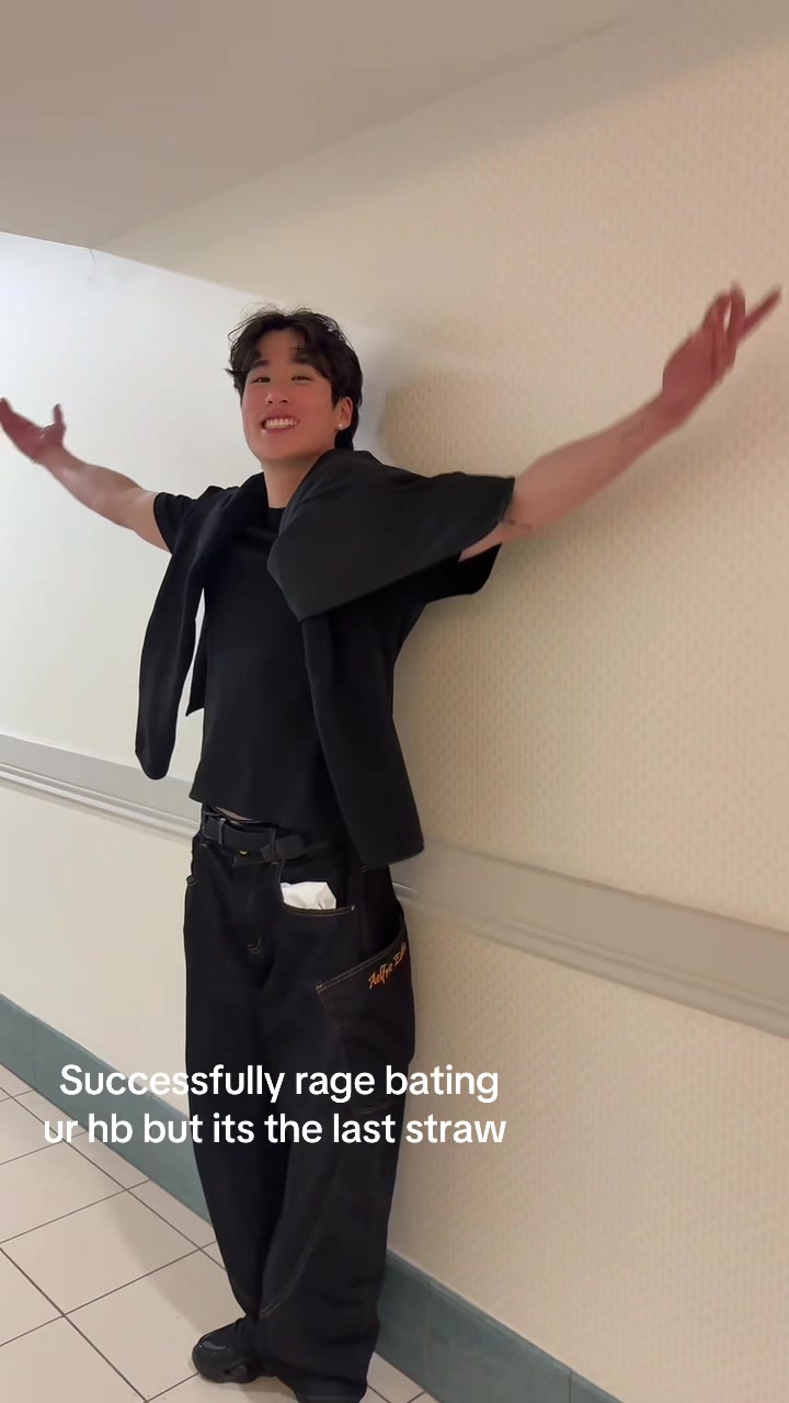 @🤨