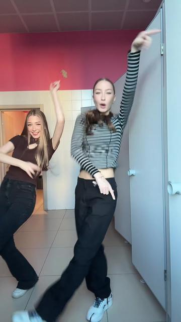 @ZHOOZHA