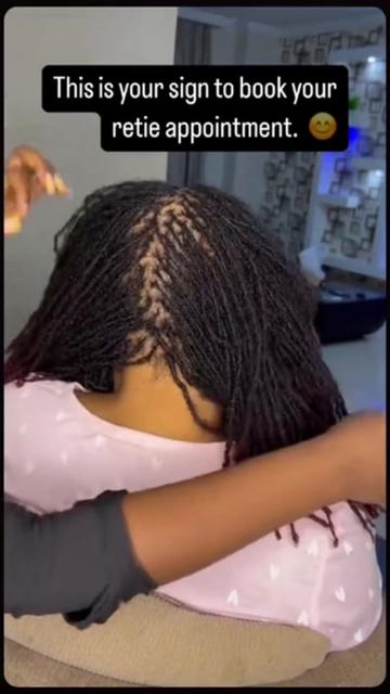 @FEMALE BARBER/LOCTICIAN IN LAG
