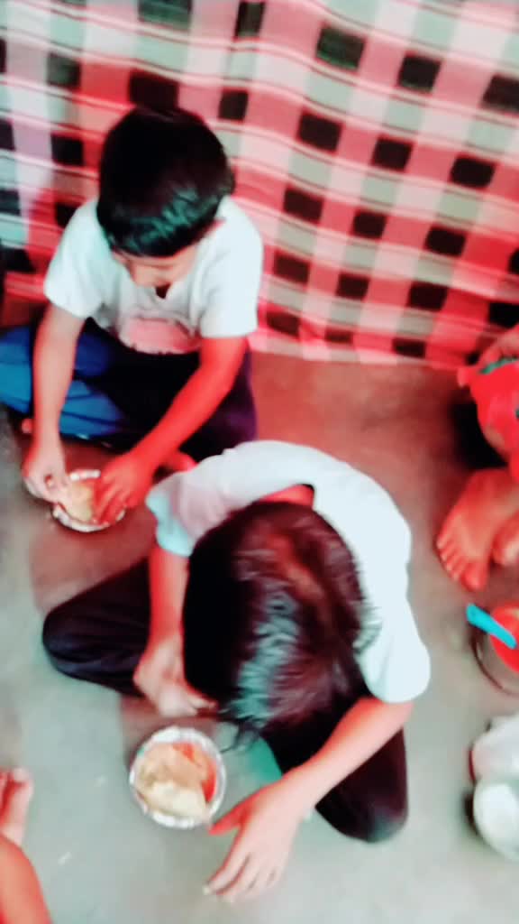 @PriyaKashyap36