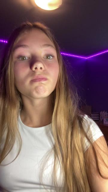 @L&eacute;na