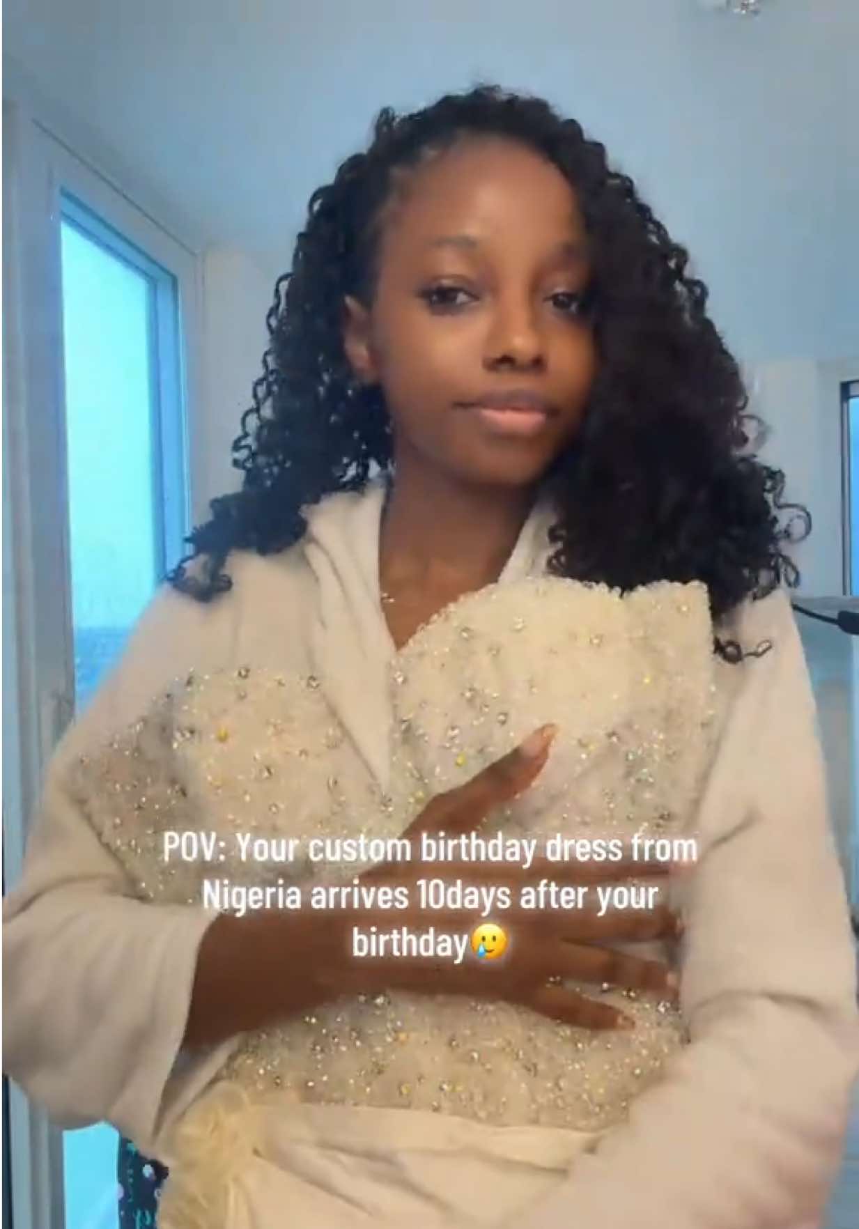 @J~