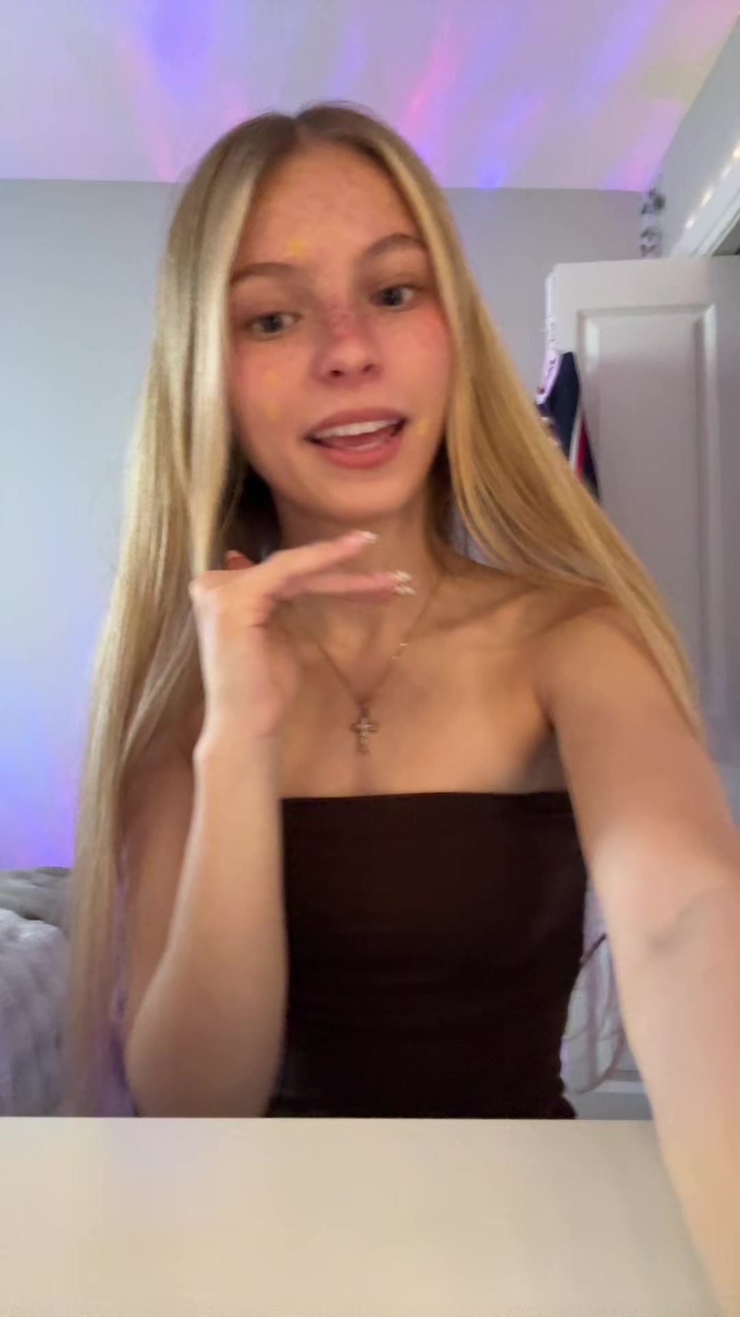 @𝓝𝓲𝓴𝓲 ✟𐙚🧸ྀི