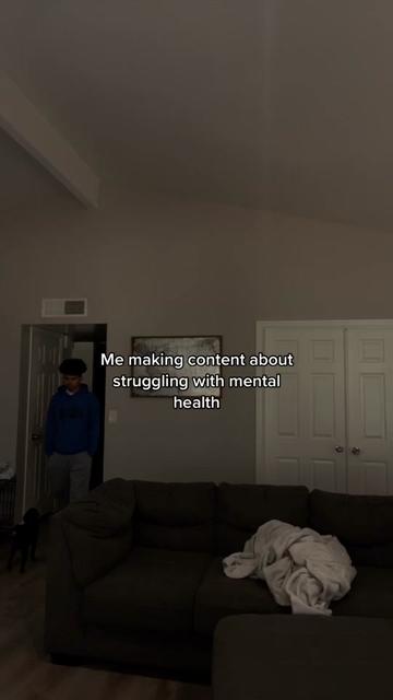 @👤