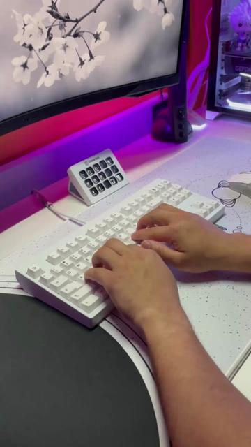 @ShowmiKeys