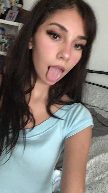 @2alyssx