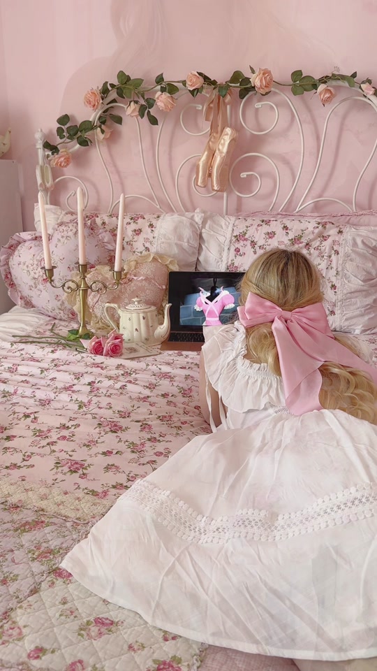 @𝓡𝓸🎀🩷