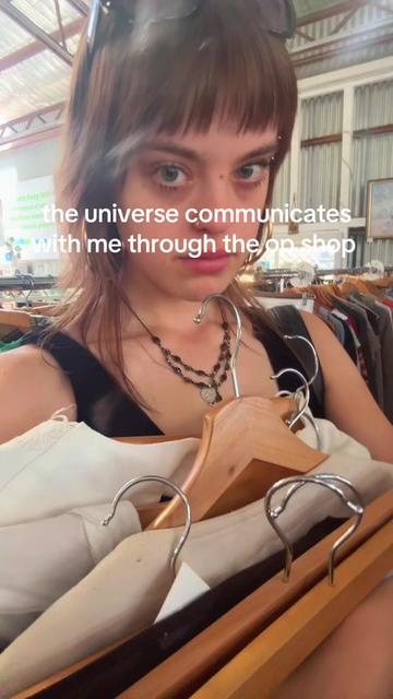 @bella