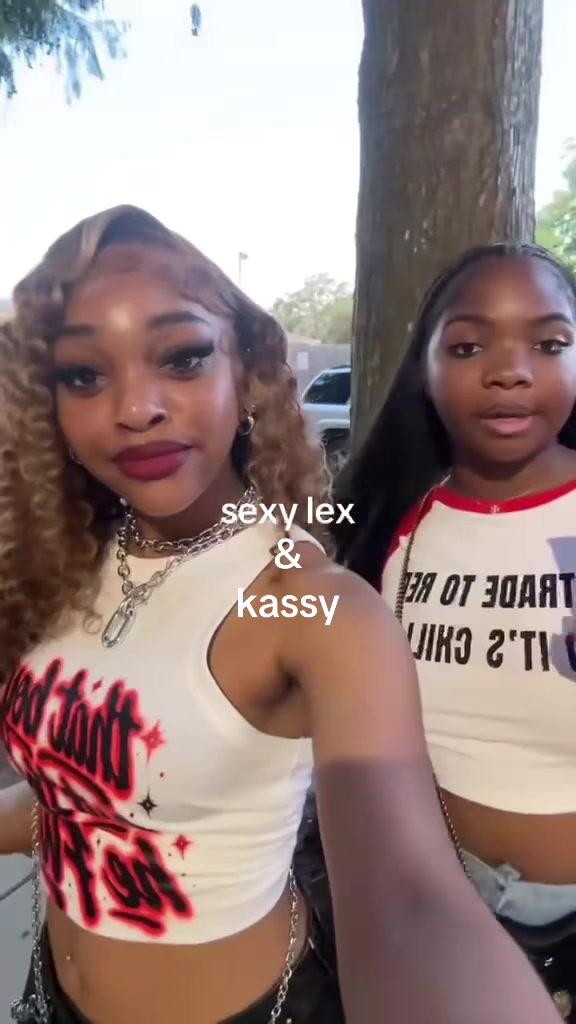 @lurkingglouu