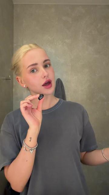 @это ксюша пикас