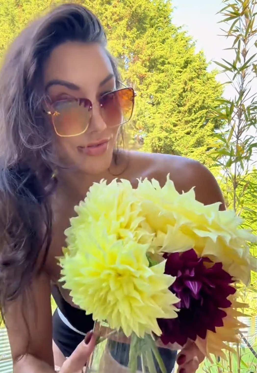 @Ava Dahlia 🇨🇦👩&zwj;🌾✌️