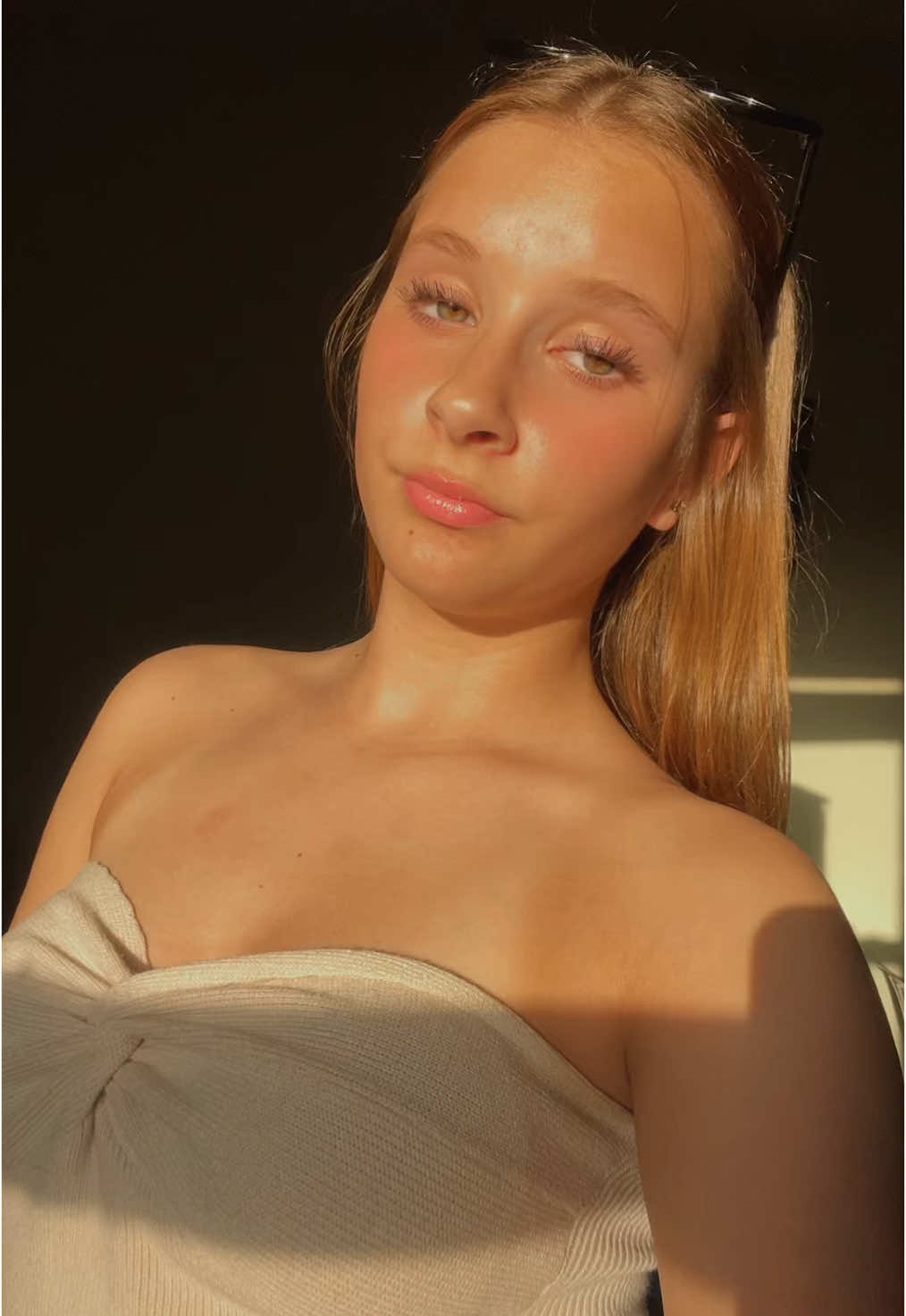 @꧁ 𝓐𝓿𝓪 ꧂