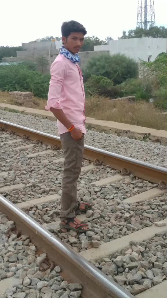 @user2406440361082