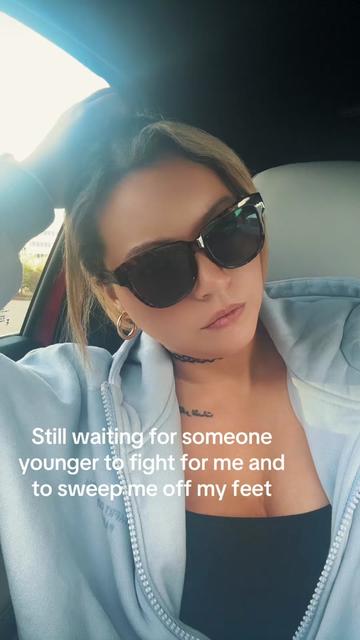@Lala