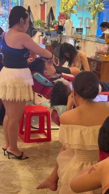 @HỚT TÓC NAM THẢO NGUYÊN Q4