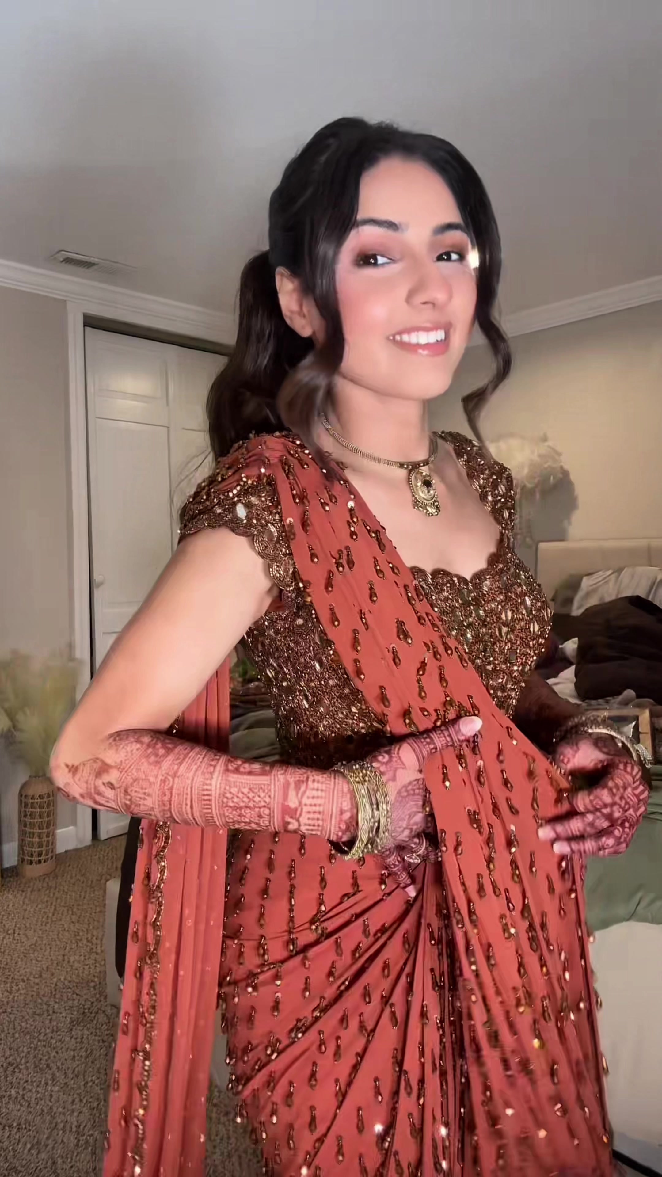 @HenaMokaria