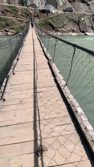 @Kashmir Diary 🍁
