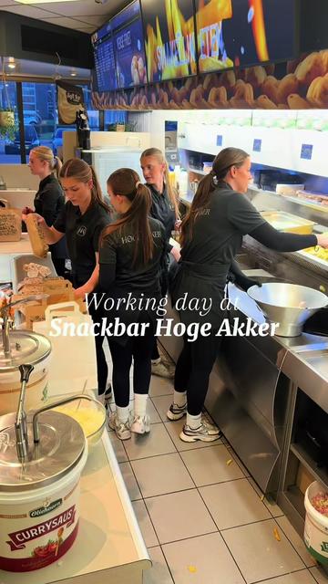 @Snackbar Hoge Akker