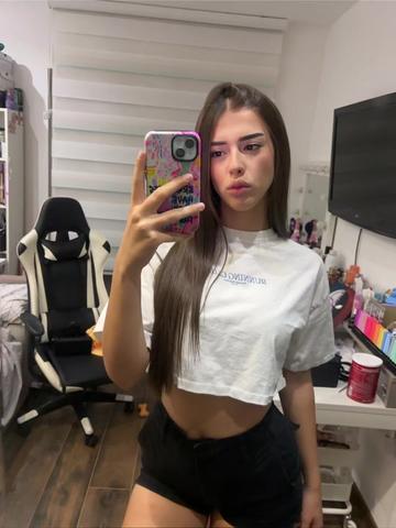 @𝐢𝐯𝐨𝐧𝐢𝐜𝐚