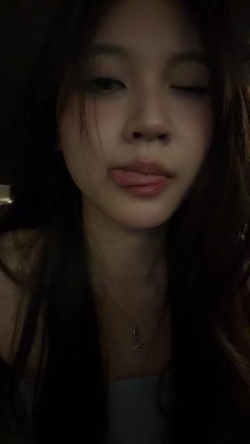 @breena 𝜗𝜚˚⋆