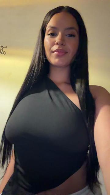 @Anyelina ❤️❤️🇧🇪🇨🇺
