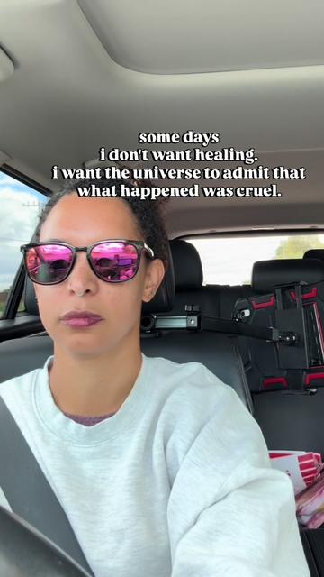 @ThelizaBusshaus