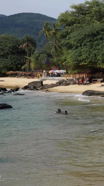 @Meroe | Travel + Culture