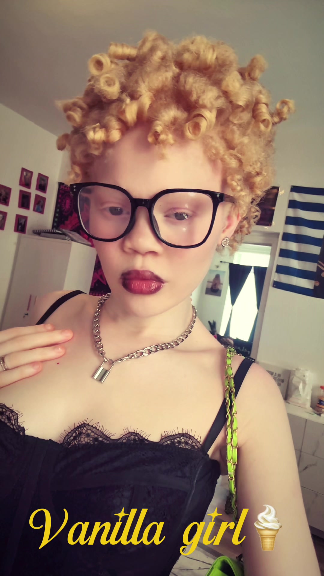 @_uniquelyher_
