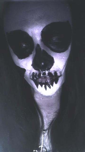 @👻namelessghoulcos👻