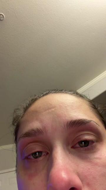 @VANESSA BENZING